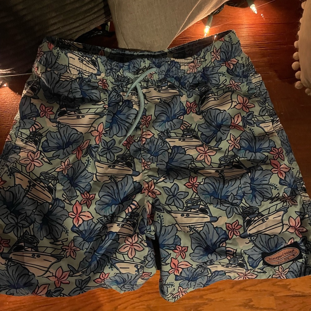 Boys Med 12-14 Vineyard swim tanks. Excellent used condition